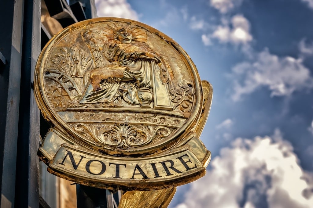 Pourquoi faire appel à un diplômé notaire pour lancer sa structure ?
